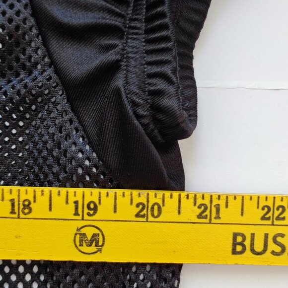 Russel Athletics Practice Jersey youth size M black with Manitoba graphic design - Picture 11 of 12